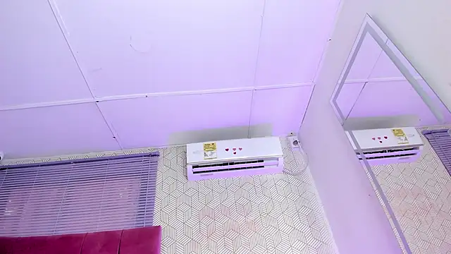 quianna  online show from 18, 2, 2025