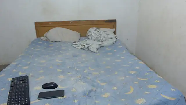 Snapshot of KateAndSimon chatting on 9, 2, 2025 KateAndSimon online show from 9, 2, 2025