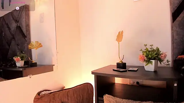 Mia ross16 online show from 5, 2, 2025