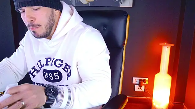 AngeloEric online show from 28, 1, 2025