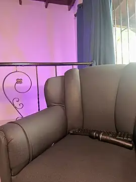 bella  honey online show from 5, 2, 2025