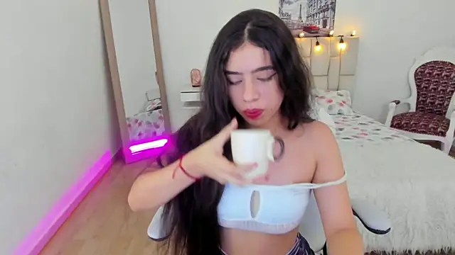 Snapshot of zoe_turnner_18 chatting on 13, 1, 2025 zoe turnner 18 online show from 13, 1, 2025