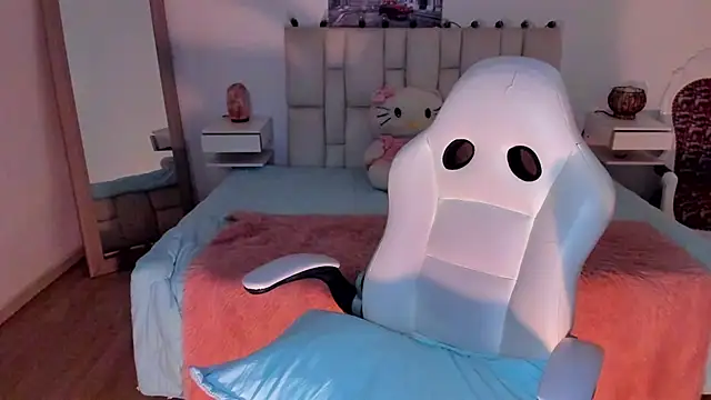 Snapshot of zoe_turnner_18 chatting on 6, 10, 2025 zoe turnner 18 online show from 6, 10, 2025