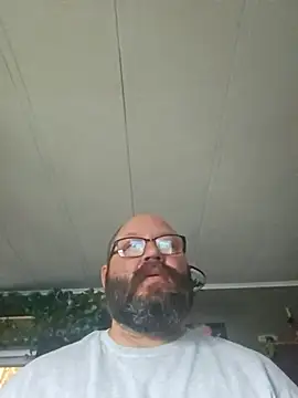 Snapshot of RedneckWants2PlayNow chatting on 18, 11, 2025 RedneckWants2PlayNow online show from 18, 11, 2025