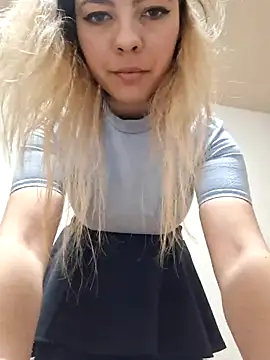 allinqueen online show from 26, 2, 2025