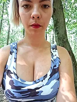 Snapshot of allinqueen chatting on 14, 7, 2026 allinqueen online show from 14, 7, 2026