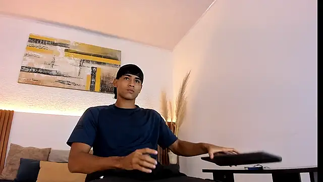 Snapshot of zander_2120 chatting on 2, 12, 2025 zander 2120 online show from 2, 12, 2025