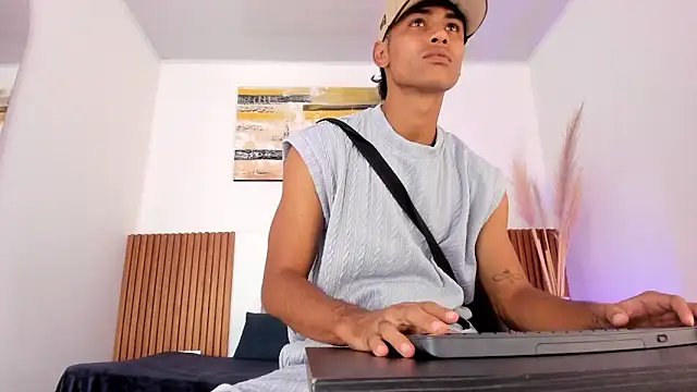 zander 2120 online show from 20, 12, 2025