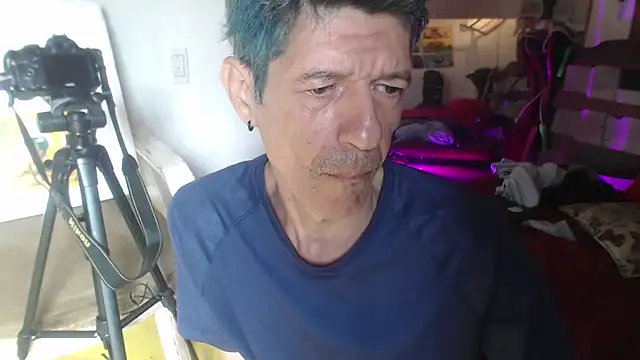 Snapshot of laye19 chatting on 18, 2, 2025 laye19 online show from 18, 2, 2025