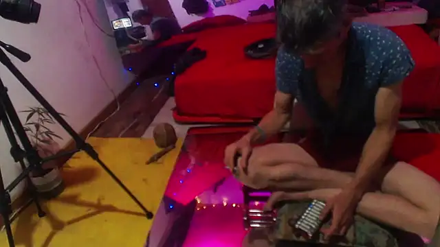 Snapshot of laye19 chatting on 22, 2, 2025 laye19 online show from 22, 2, 2025