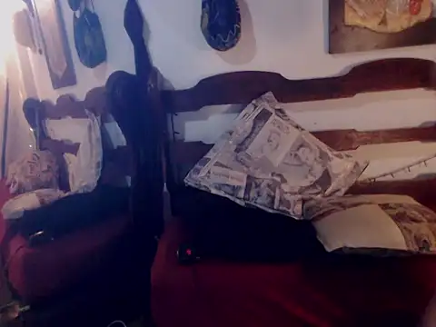 Snapshot of laye19 chatting on 12, 10, 2025 laye19 online show from 12, 10, 2025