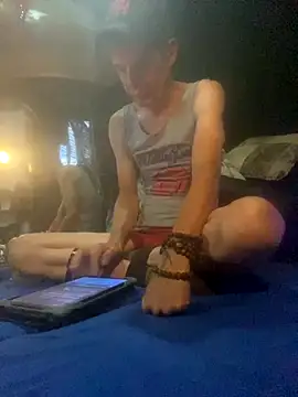 Snapshot of laye19 chatting on 25, 10, 2025 laye19 online show from 25, 10, 2025