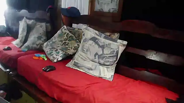 Snapshot of laye19 chatting on 11, 11, 2025 laye19 online show from 11, 11, 2025