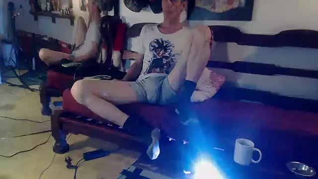 Snapshot of laye19 chatting on 22, 11, 2025 laye19 online show from 22, 11, 2025