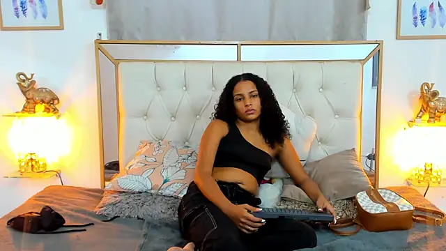 Snapshot of camila_sex_latina chatting on 12, 1, 2025 camila sex latina online show from 12, 1, 2025