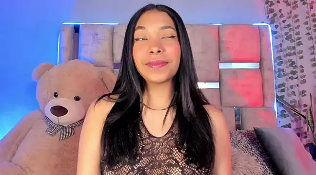 KarolRojas  online show from 14, 2, 2025