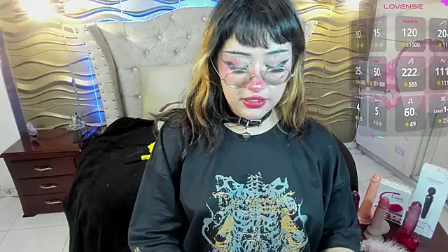 toky doll online show from 3, 12, 2024