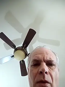 Snapshot of Hand69someguy chatting on 29, 10, 2025 Hand69someguy online show from 29, 10, 2025