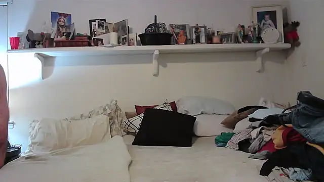 Snapshot of Hand69someguy chatting on 23, 11, 2025 Hand69someguy online show from 23, 11, 2025