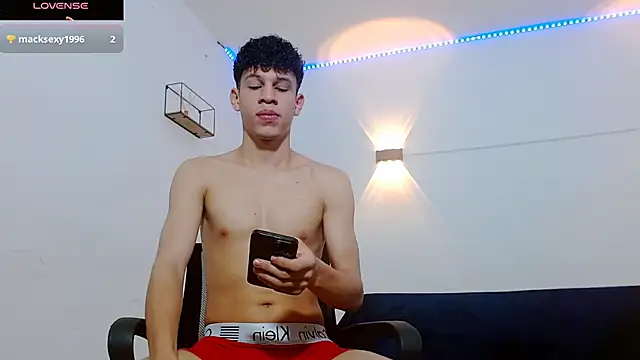 Snapshot of jeff_ross chatting on 31, 10, 2025 jeff ross online show from 31, 10, 2025