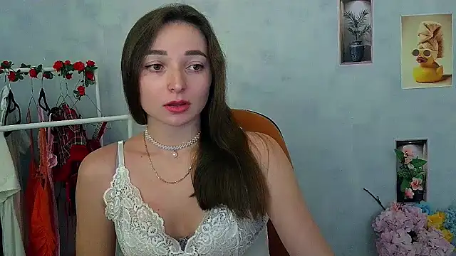  Barbie Kiss  online show from 13, 12, 2025