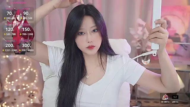 Snapshot of YINGTao-168 chatting on 16, 10, 2025 YINGTao-168 online show from 16, 10, 2025