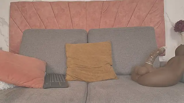 Hanna lens online show from 28, 4, 2026