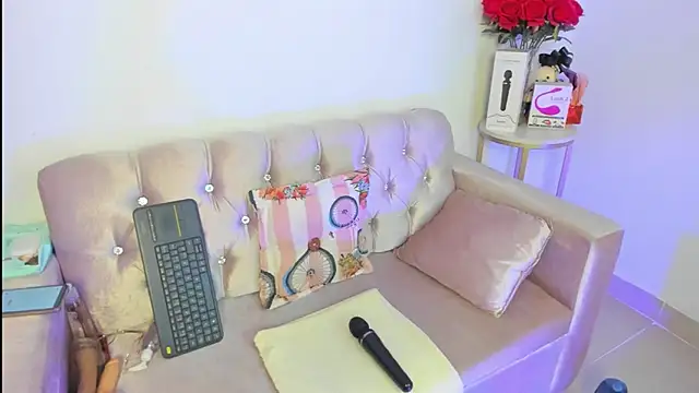 Snapshot of alanavega11 chatting on 10, 9, 2025 alanavega11 online show from 10, 9, 2025