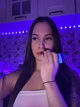 EricaWalls online show from 1, 2, 2025