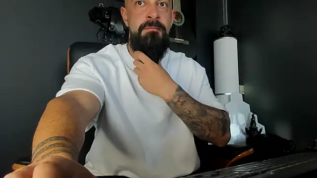 axxelrich  online show from 9, 9, 2025