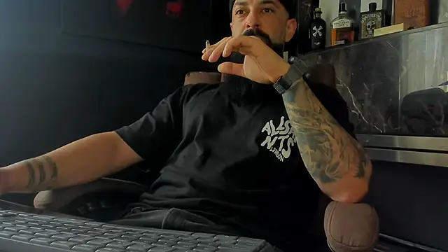 axxelrich  online show from 10, 10, 2025