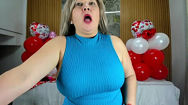 Danna topless online show from 13, 2, 2025