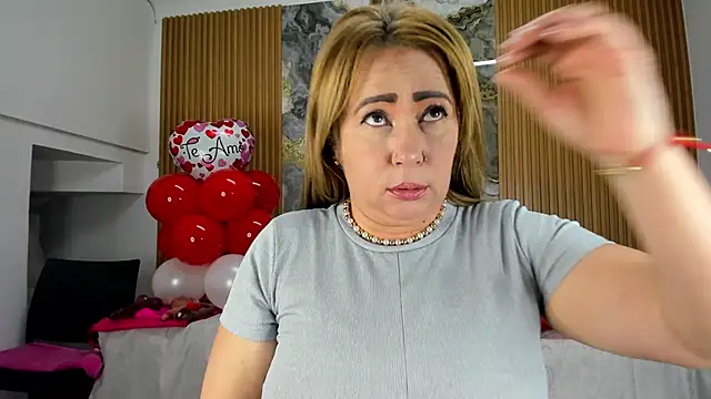 Danna topless online show from 10, 3, 2025