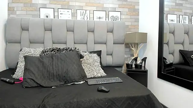 Snapshot of KariinaTaylor chatting on 12, 6, 2026 KariinaTaylor online show from 12, 6, 2026