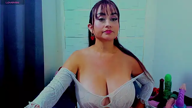 Snapshot of IsaSixty9 chatting on 27, 2, 2025 IsaSixty9 online show from 27, 2, 2025