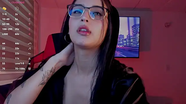 Snapshot of Charlotte_greys chatting on 8, 10, 2025 Charlotte greys online show from 8, 10, 2025
