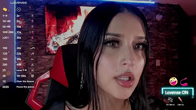 Charlotte greys online show from 13, 4, 2026