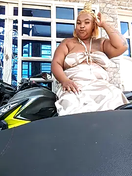 briyinabloom  online show from 29, 1, 2025