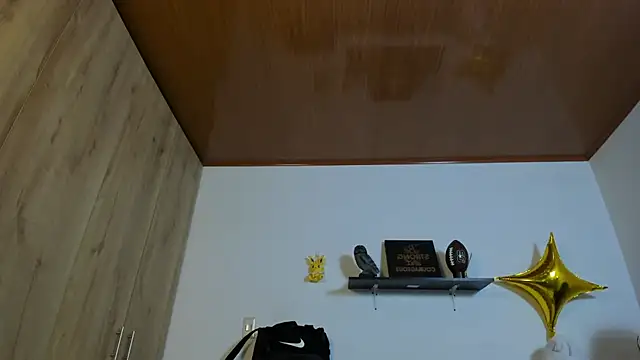 julian wallace online show from 4, 11, 2025