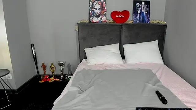 MuscleXXXBarbie online show from 28, 2, 2026