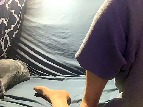 Snapshot of BigMac1596 chatting on 4, 10, 2025 BigMac1596 online show from 4, 10, 2025