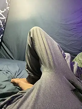 Snapshot of BigMac1596 chatting on 29, 11, 2025 BigMac1596 online show from 29, 11, 2025