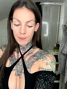 BrownieyQueen online show from 5, 11, 2025