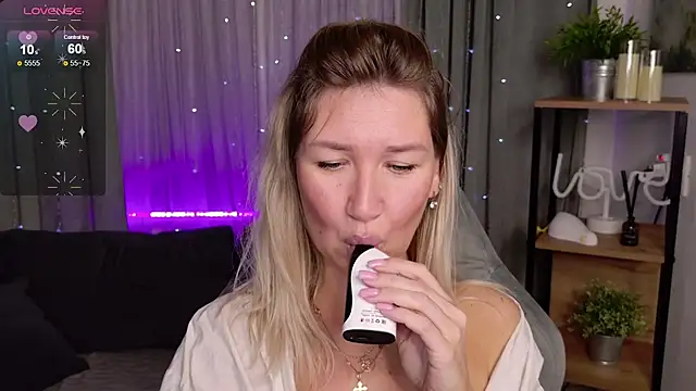 MilaBott online show from 19, 9, 2025