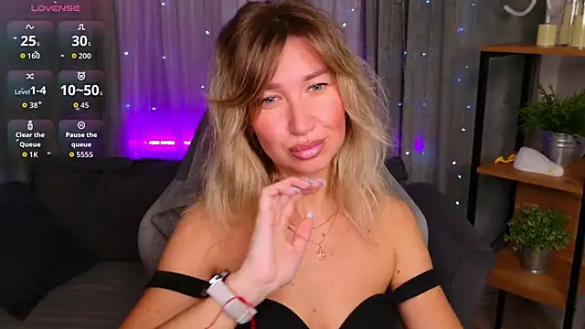 Snapshot of MilaBott chatting on 25, 5, 2026 MilaBott online show from 25, 5, 2026