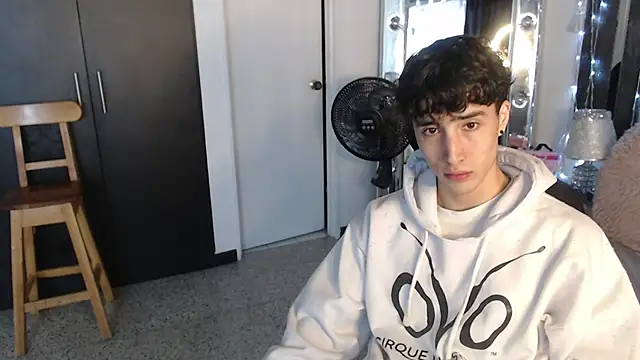 gojo satoru 18 online show from 14, 3, 2025