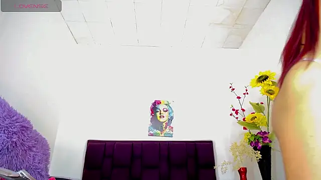 Snapshot of samantha_official_ chatting on 4, 12, 2024 samantha official online show from 4, 12, 2024