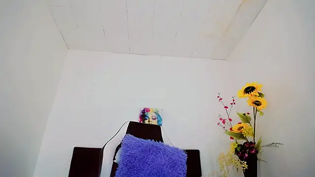 Snapshot of samantha_official_ chatting on 11, 12, 2024 samantha official online show from 11, 12, 2024