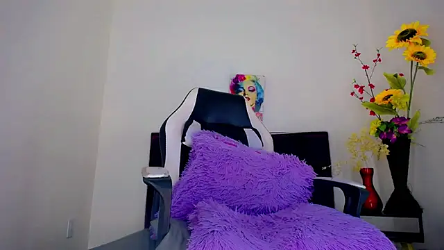 Snapshot of samantha_official_ chatting on 10, 1, 2025 samantha official online show from 10, 1, 2025