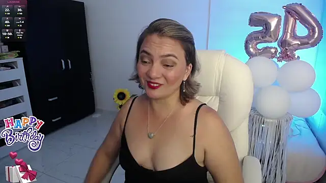 Chiraz hasnaa online show from 12, 1, 2025